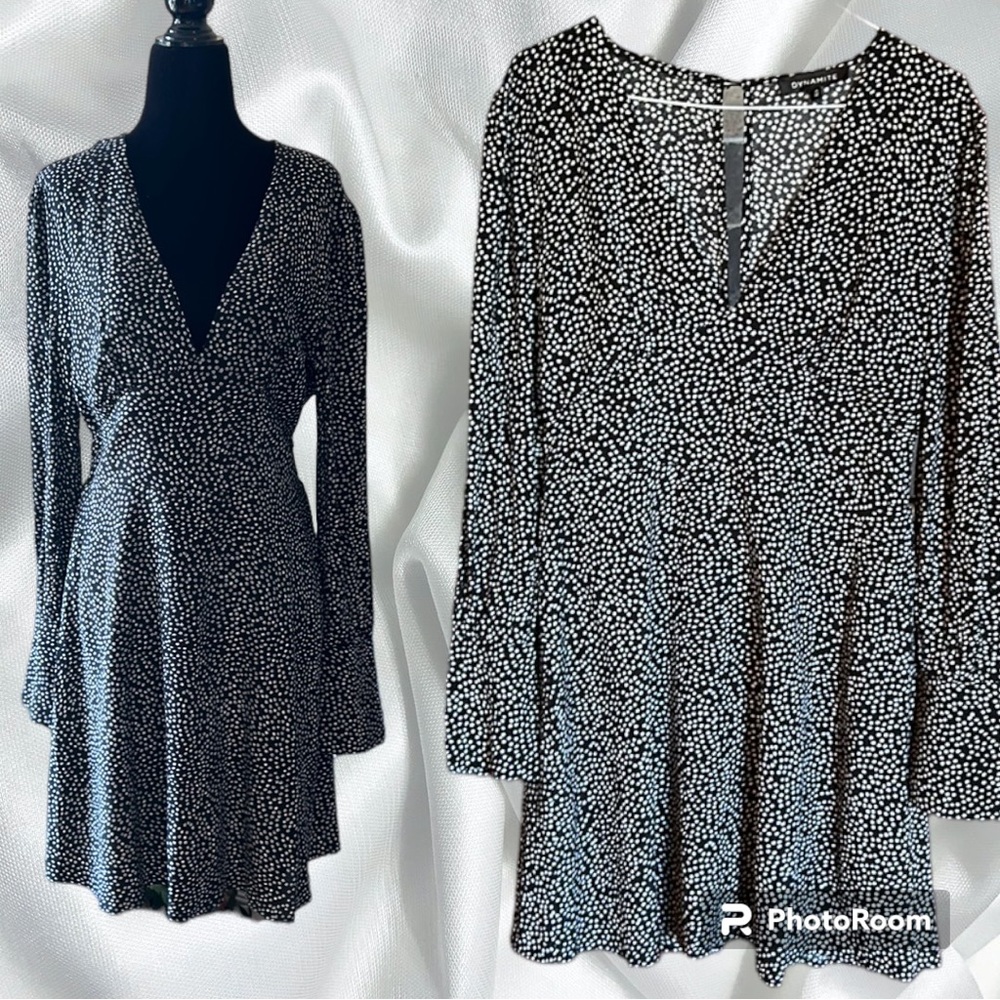 DYNAMITE long sleeve dress size medium
